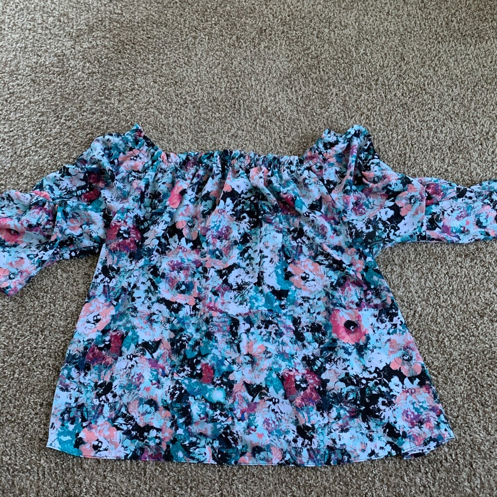 Women’s Cold Shoulder Shirt